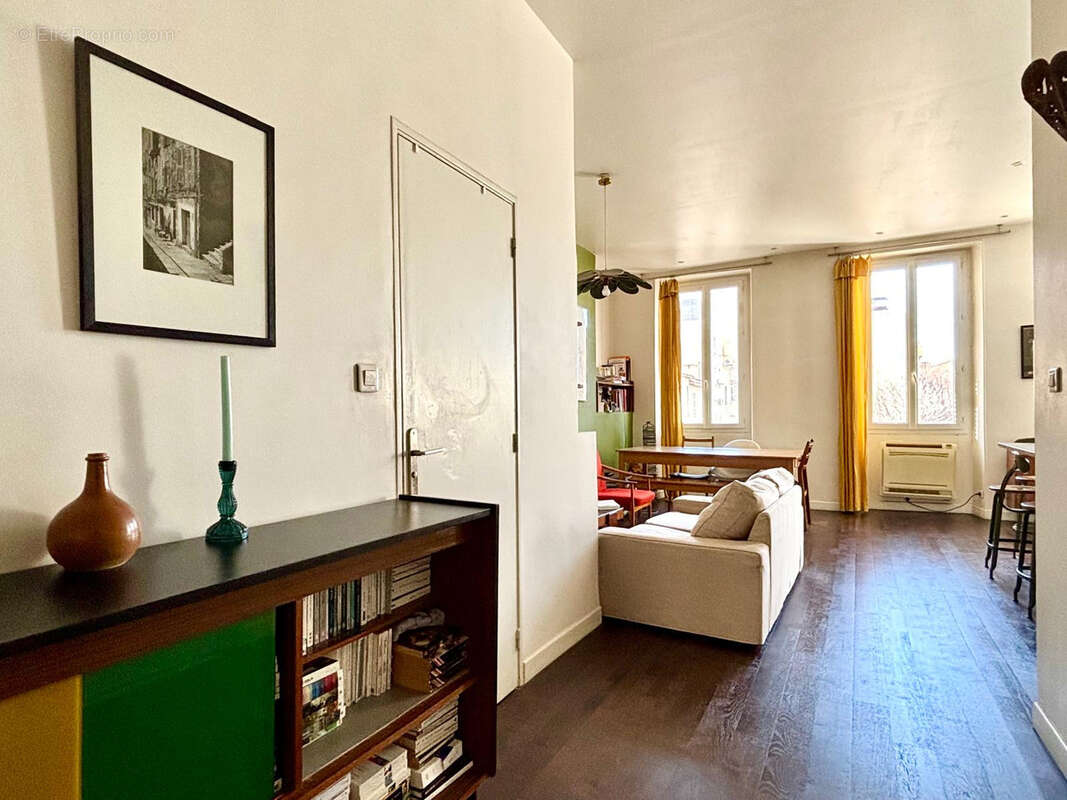 Appartement à MARSEILLE-6E