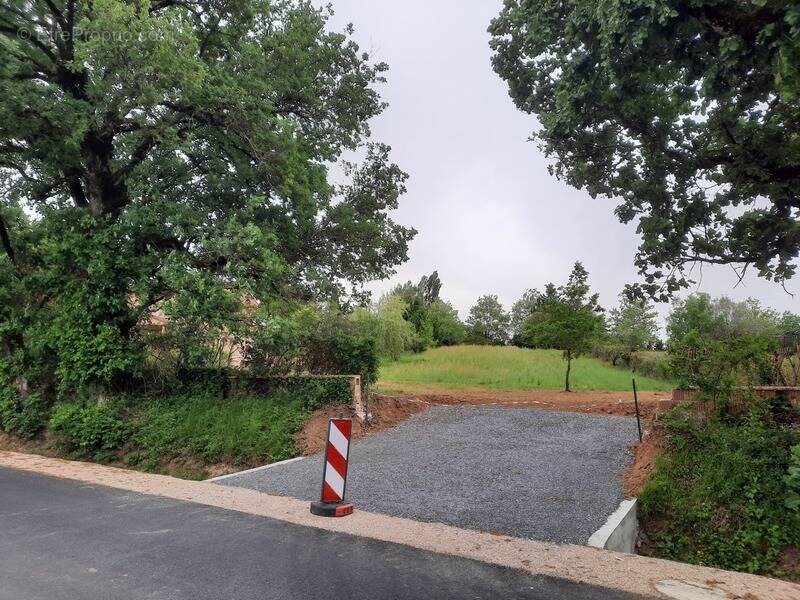 Terrain à PUYGOUZON