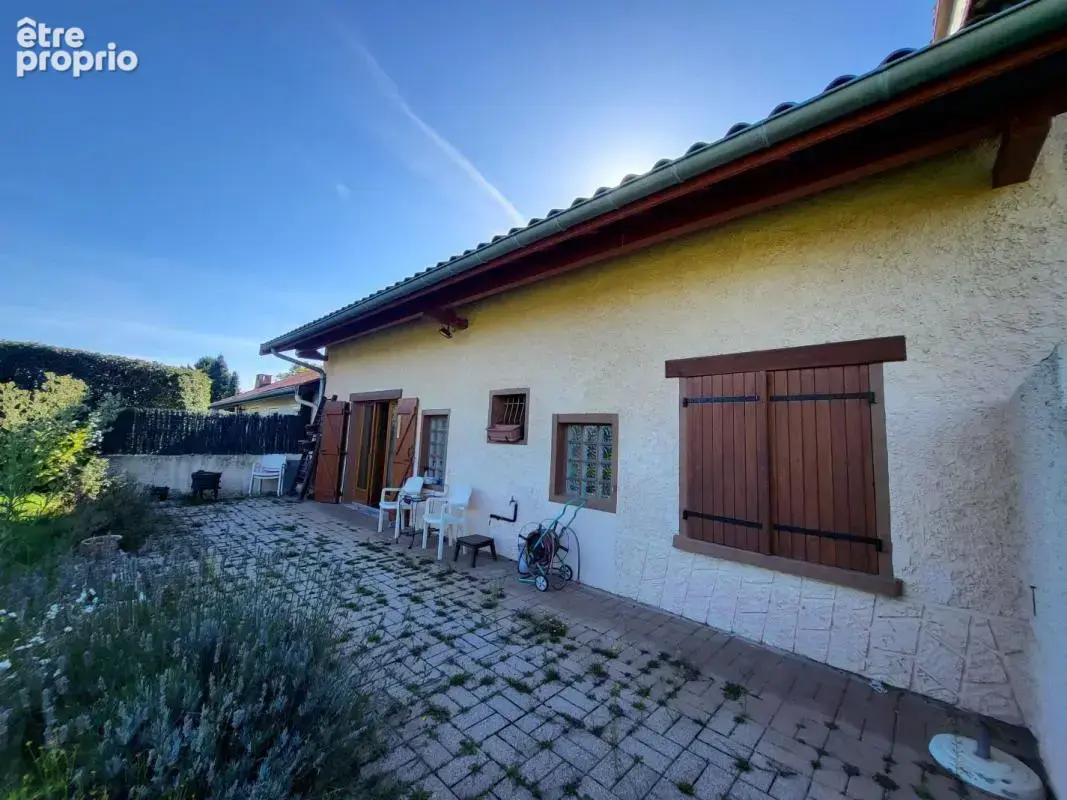 Maison 4 pièces 106 m² à vendre à Chalamont (01320) - photo 1