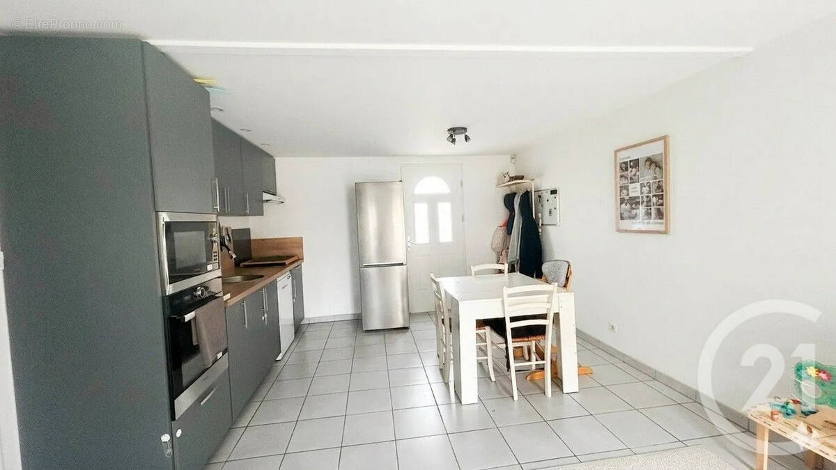 Maison à OISSERY