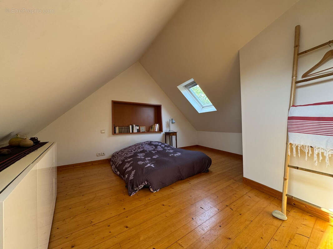 Chaleureux 3 pièces en duplex au Centre-Ville ! - photo 6