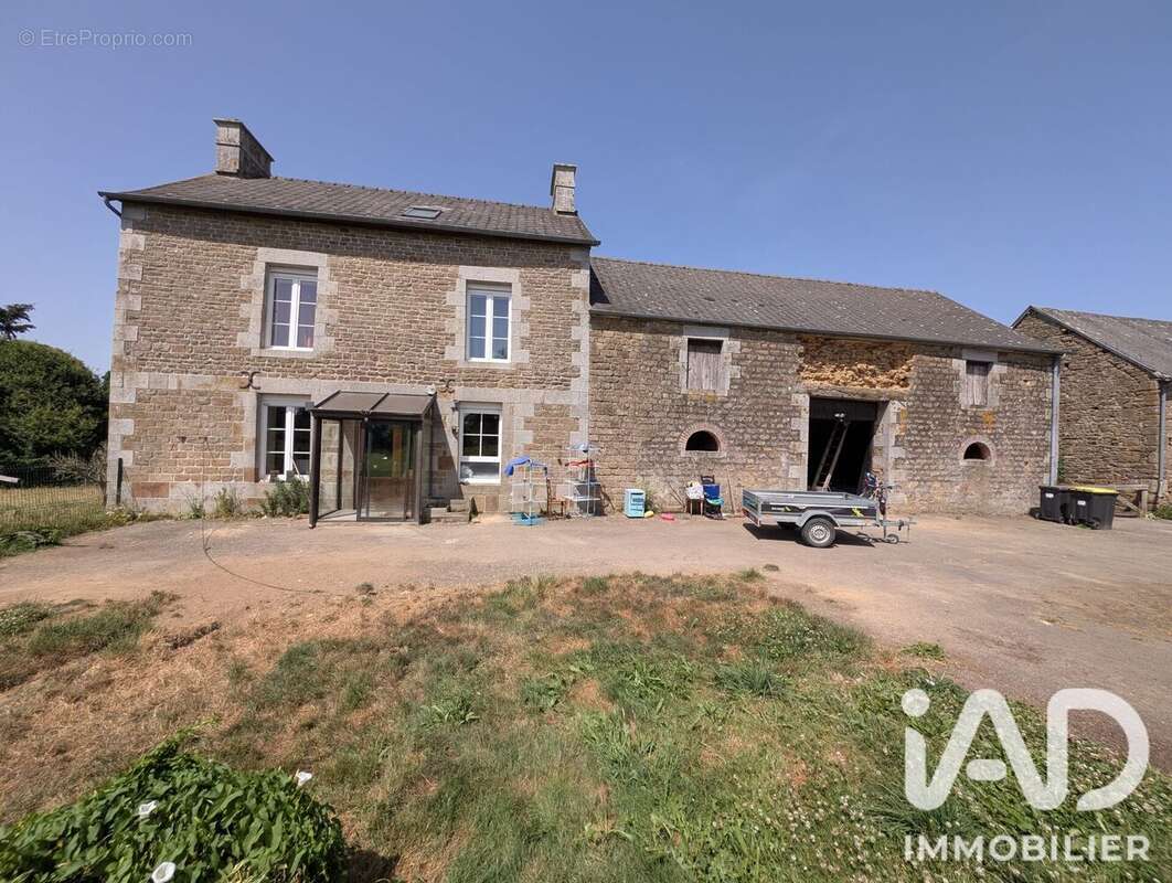 Photo 2 - Maison à LA SELLE-EN-COGLES