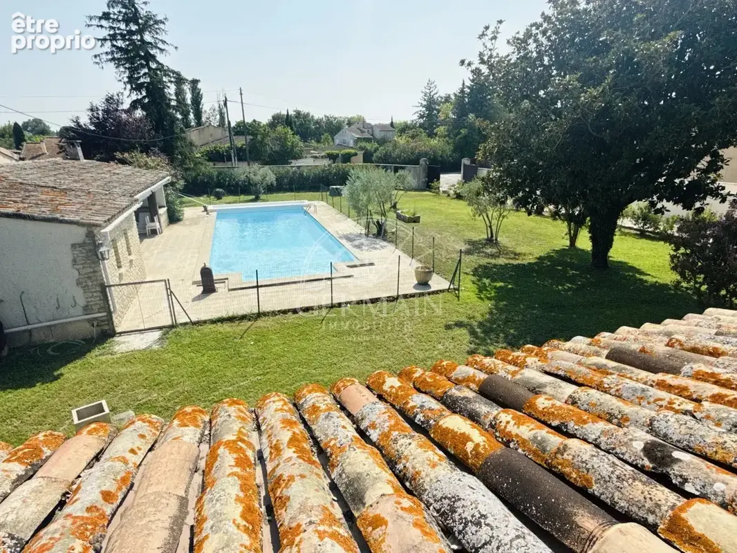 L'Isle-sur-la-Sorgue, à vendre, propriété d’exception d’environ 300 m² avec piscine, pool house et garage - photo 7