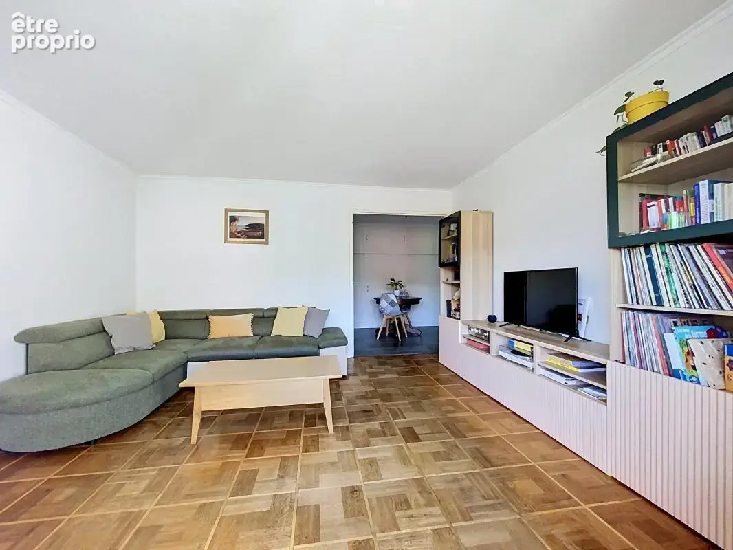 Appartement - 3 Chambres - Balcon - Cave - Proche commodités - photo 8