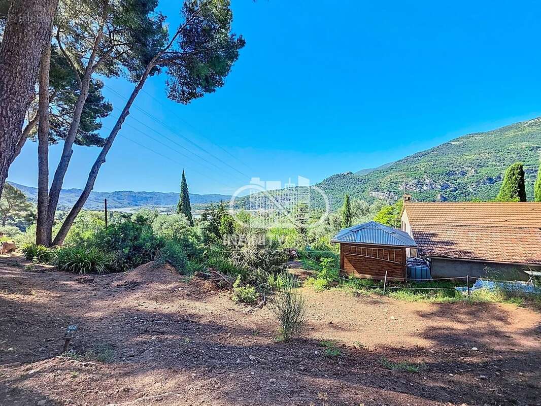 Maison à SAINT-MARTIN-DU-VAR