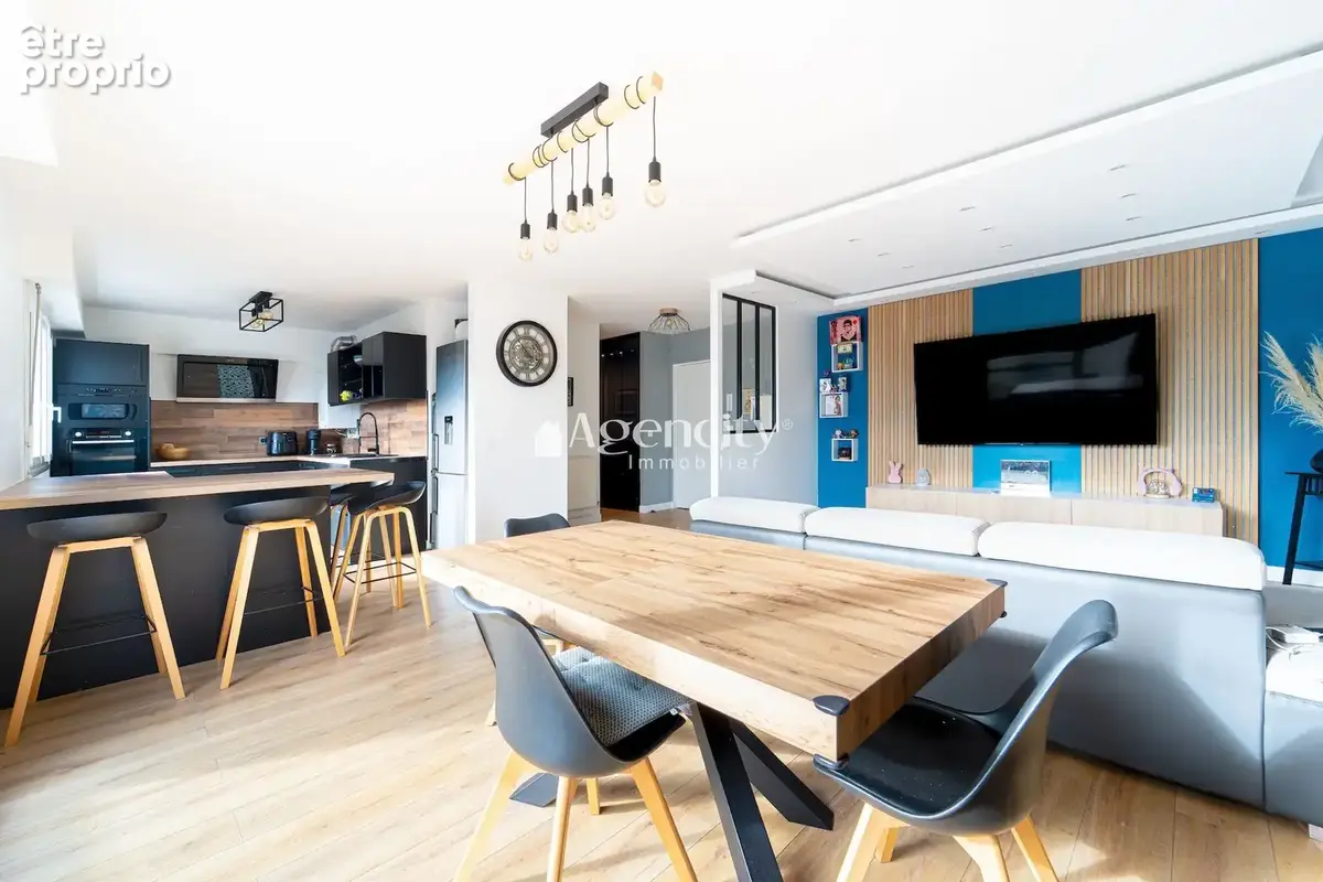 Appartement 4 pièces 81 m² à vendre à Le Plessis-Trevise (94420) - photo 2