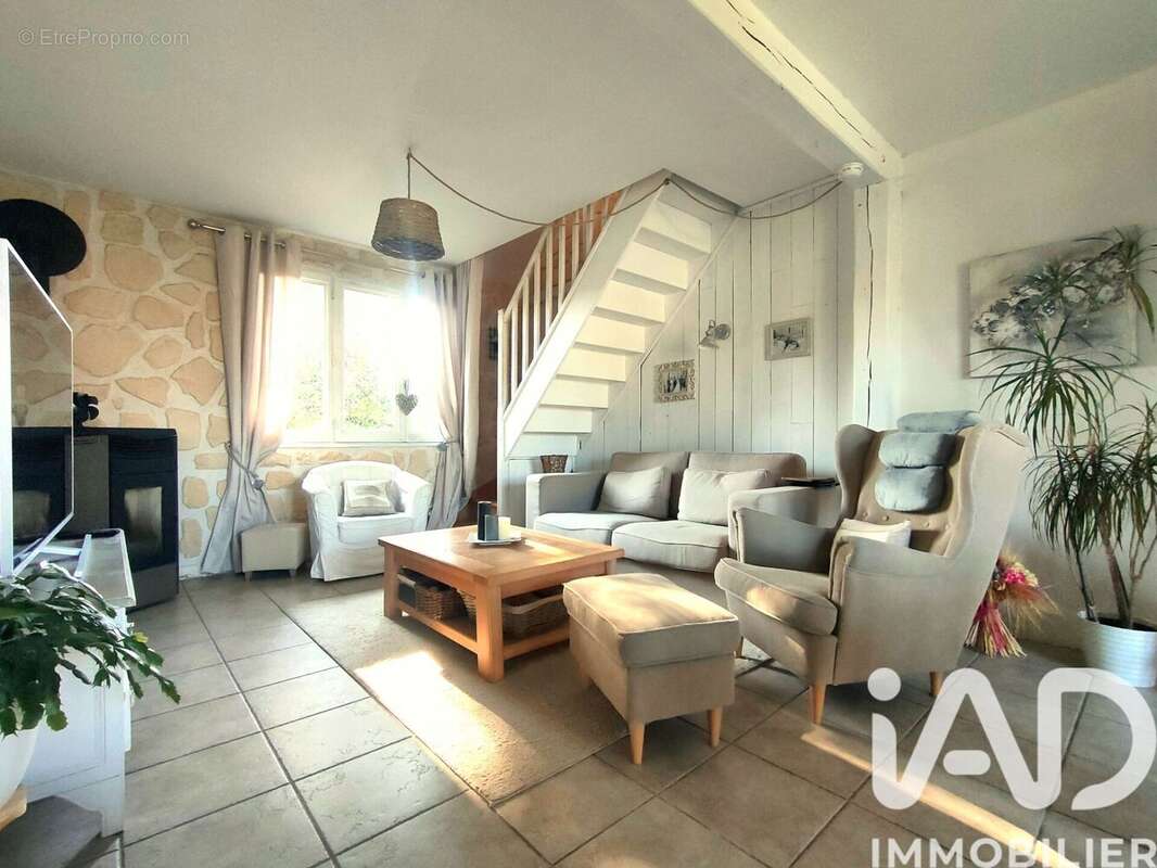 Maison 80 m² à Courgenay  - photo 6