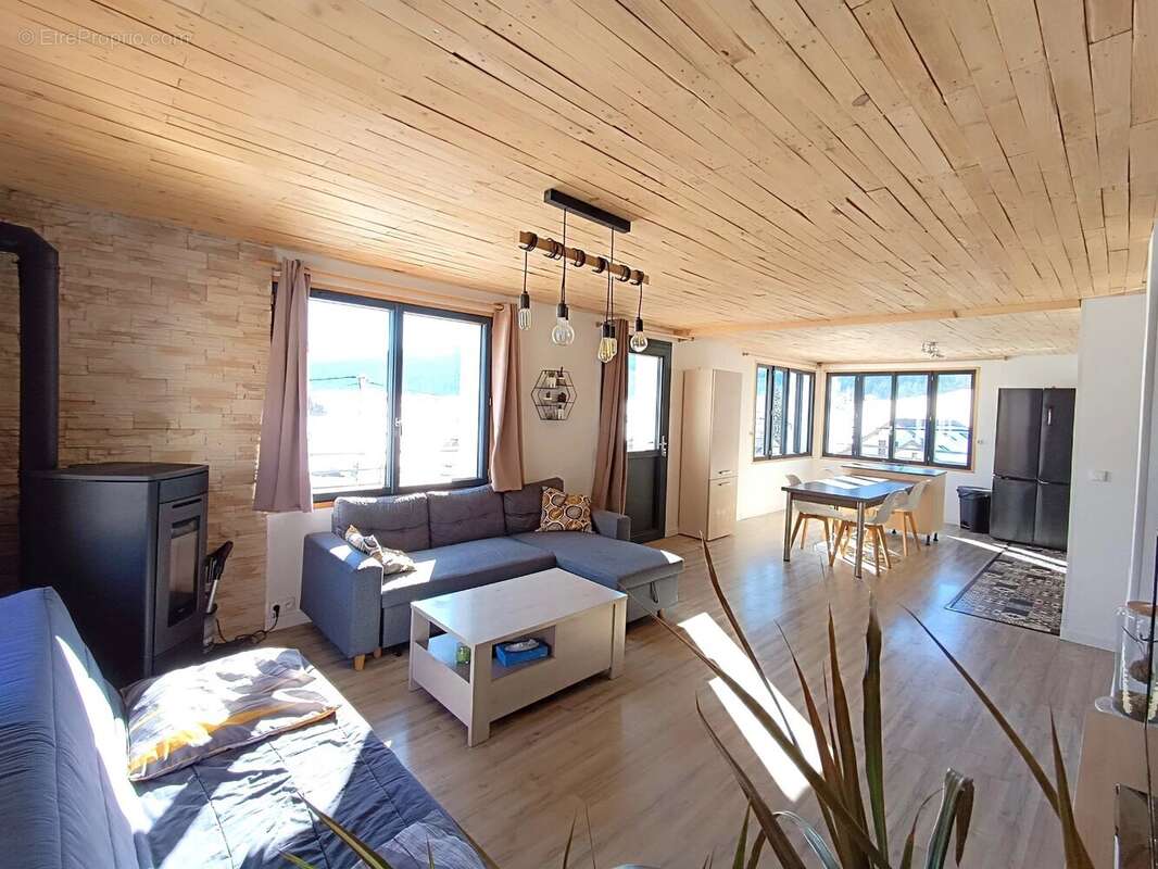 Appartement à MEAUDRE