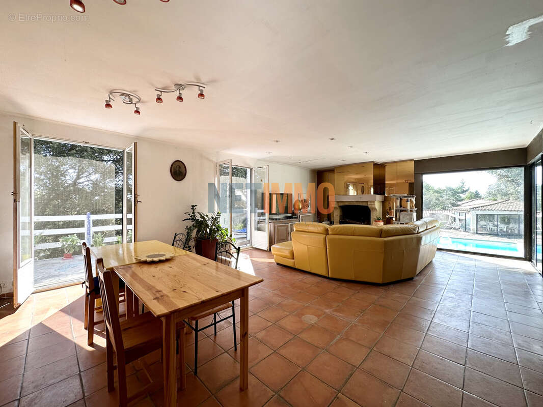 Maison à MUS