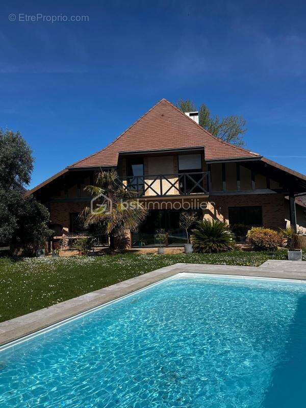 Maison à BIZANOS