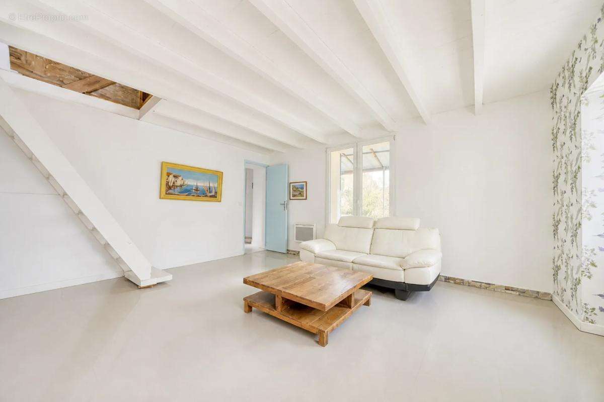 Ensemble de 4 maisons charentaises proche océan - photo 13