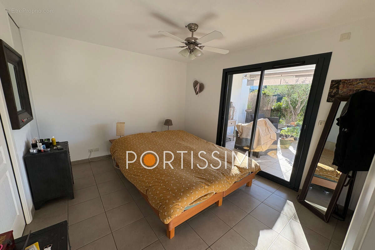 Appartement à SAINT-LAURENT-DU-VAR