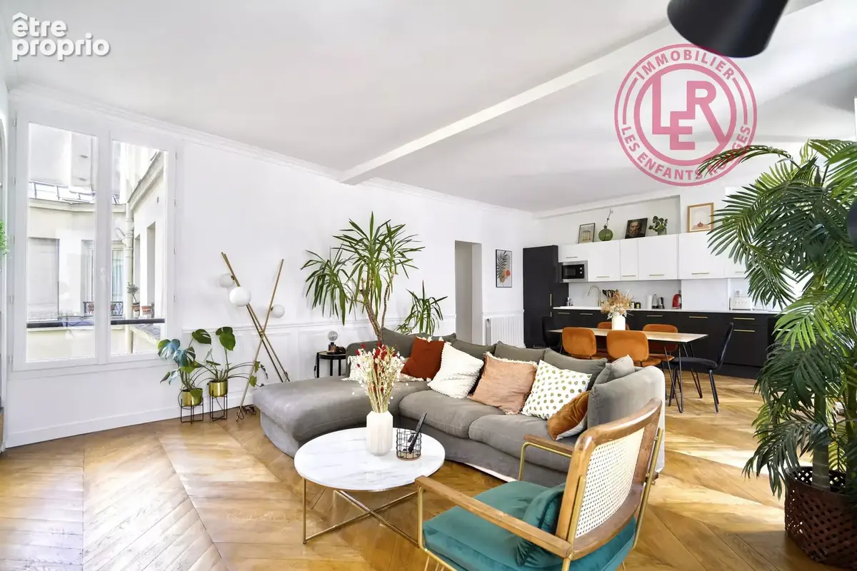 LE MARAIS – Rue Meslay – Appartement d’exception entièrement rénové - photo 3