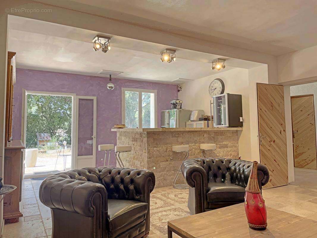 Maison à GINASSERVIS