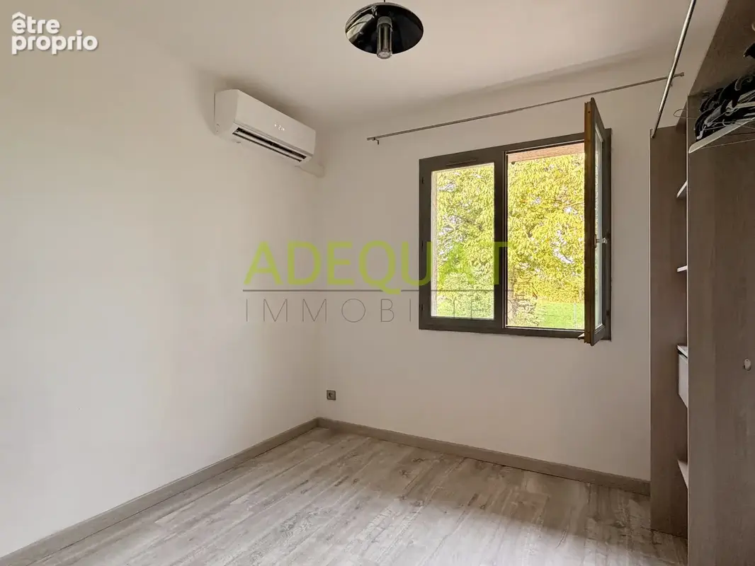 Maison de plain pied avec double garage - photo 11