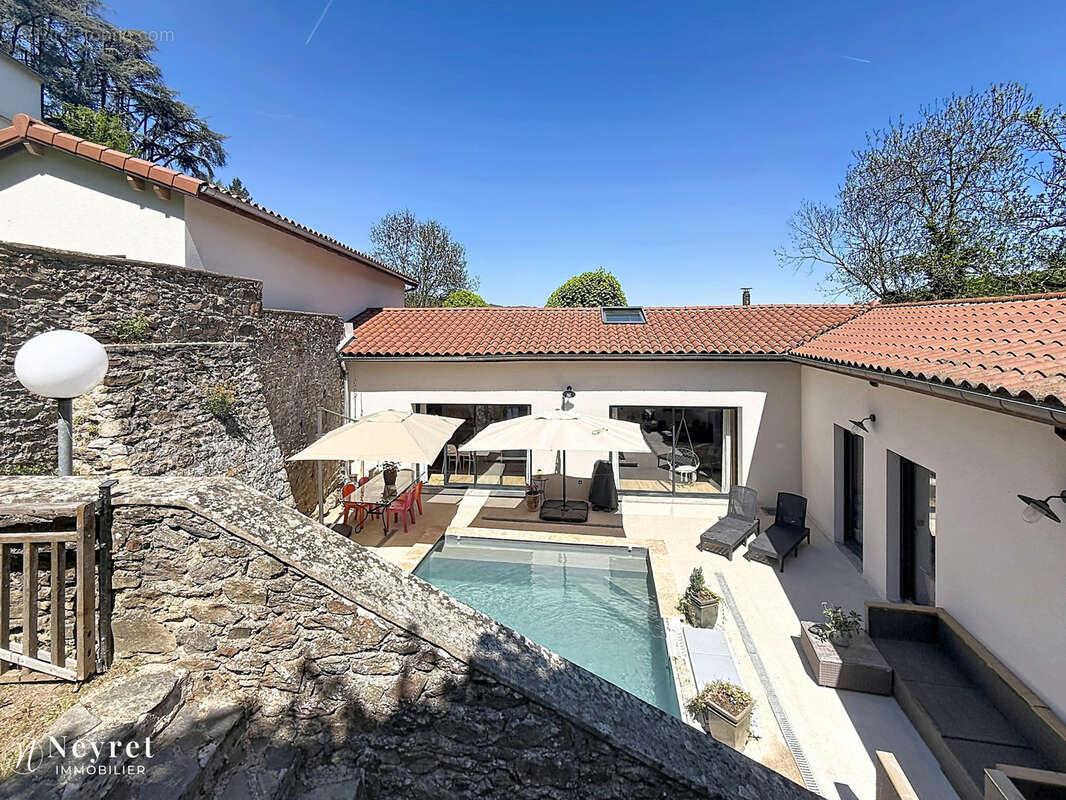 Maison à CELLIEU