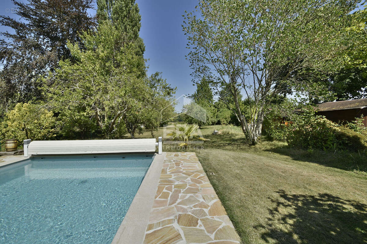Maison 207m² à le tremblay-sur-mauldre - photo 2