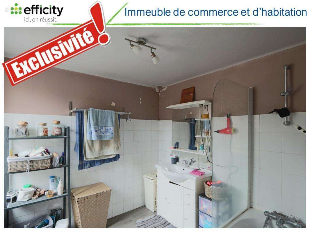 Commerce à SAVIGNE-L&#039;EVEQUE