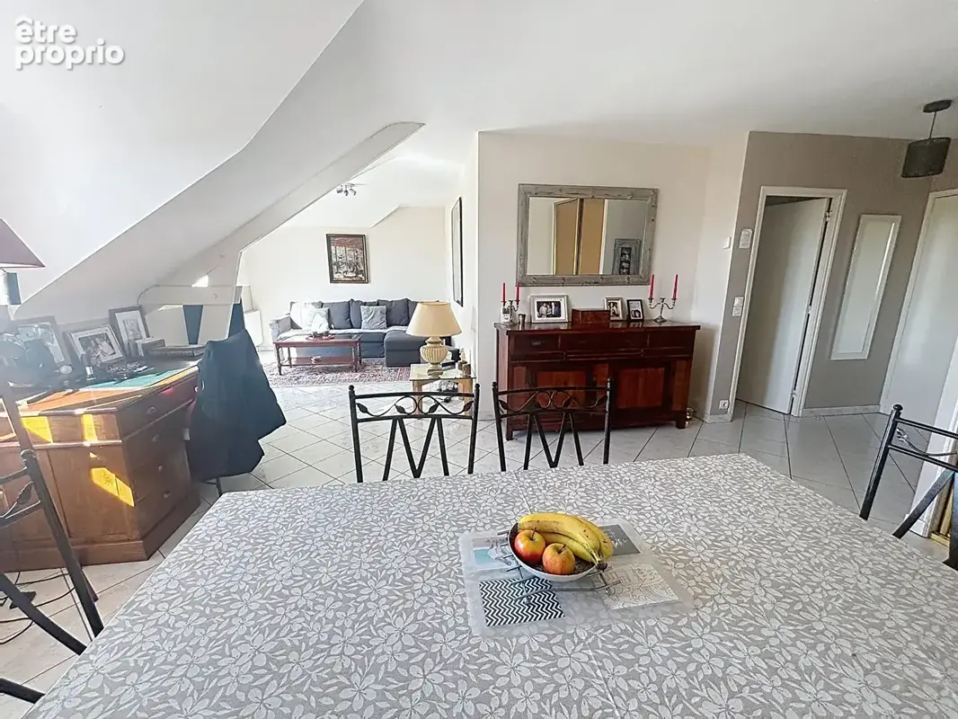 Plein centre bel appartement - photo 3