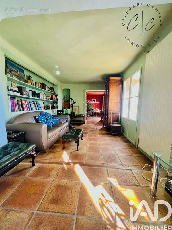 Photo 8 - Maison à LE REVEST-LES-EAUX