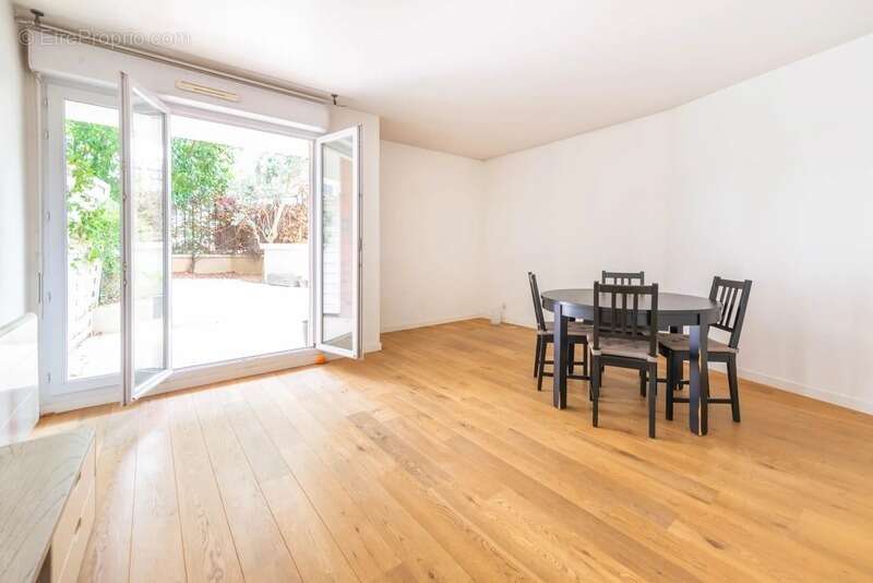 Appartement à SURESNES