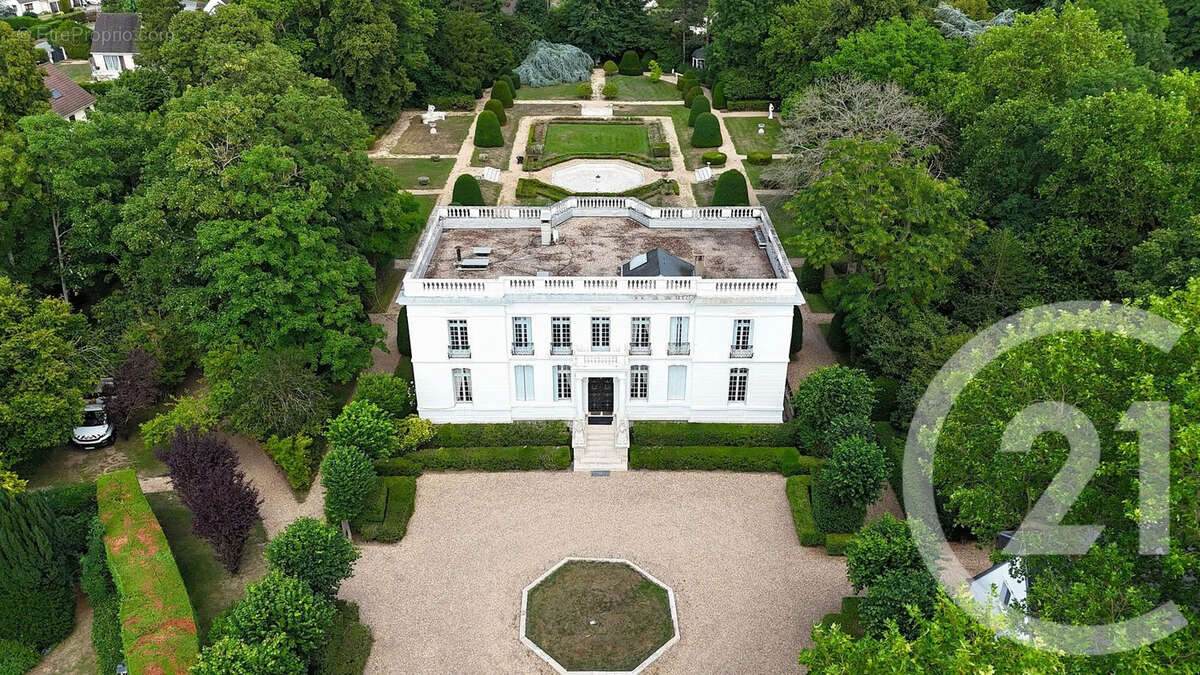 Maison 515 m² à Ezy-Sur-Eure  - photo 3