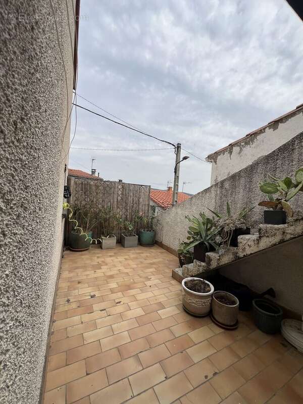 Maison 151 m² à Montalba-Le-Chateau  - photo 2