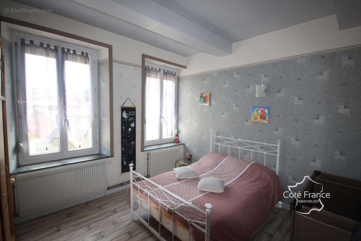 Maison à VIREUX-MOLHAIN