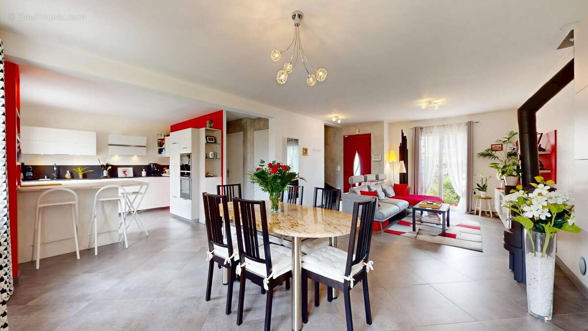 Maison à NEUILLY-PLAISANCE