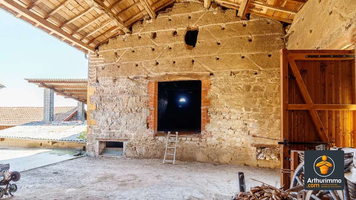 Maison à BRULLIOLES