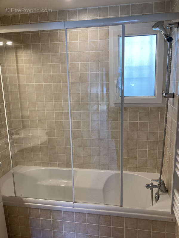 Appartement à GREOUX-LES-BAINS