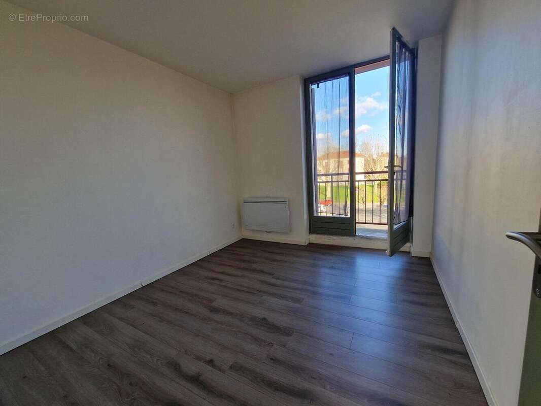   - Appartement à GRIGNY