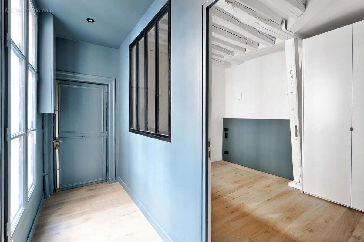 Appartement à PARIS-3E