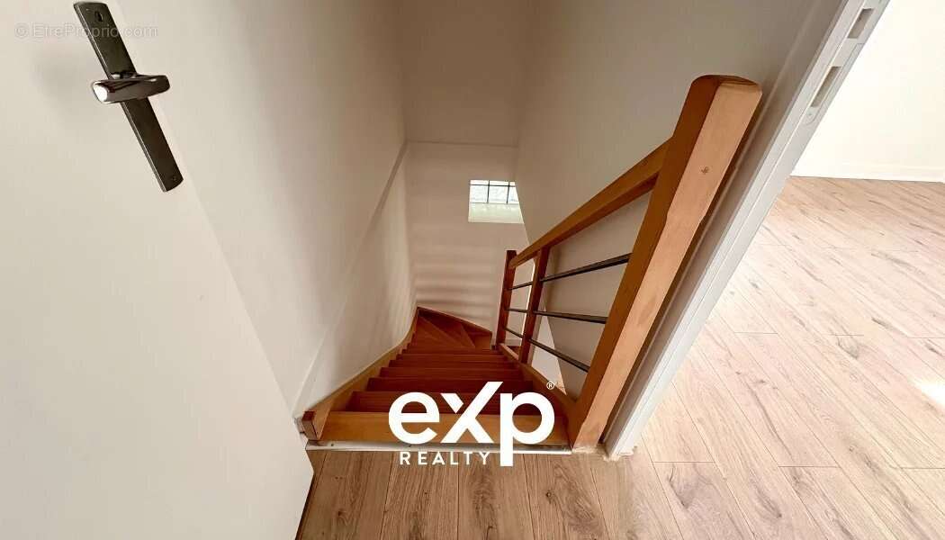 Maison à BUSSY-SAINT-GEORGES