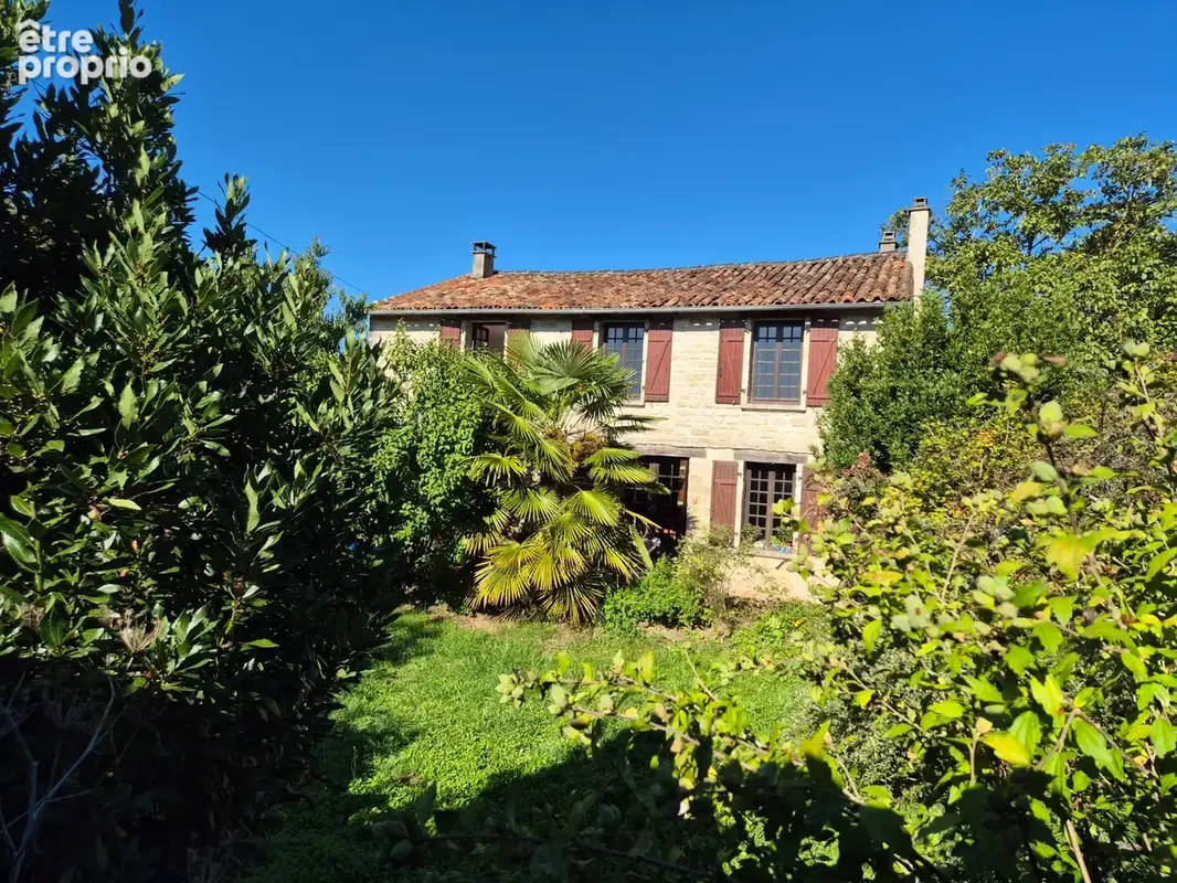 Corps de Ferme de 340 m2, avec plusieurs maisons indépendantes et 200 m2 de dépendances - photo 89