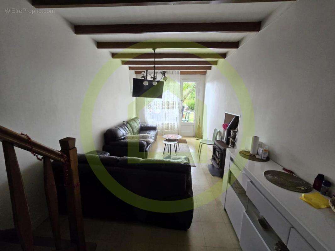 Maison à SAINT-BONNET-SUR-GIRONDE