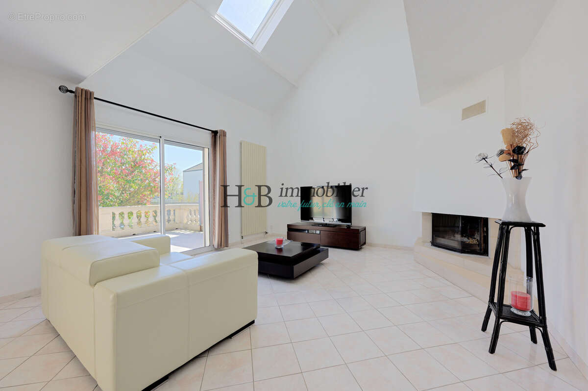 Maison à VERT-LE-GRAND