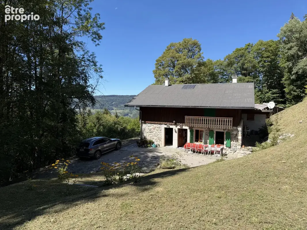Magnifique chalet d'alpage au pied des pistes et a 10min en voiture du village - photo 2