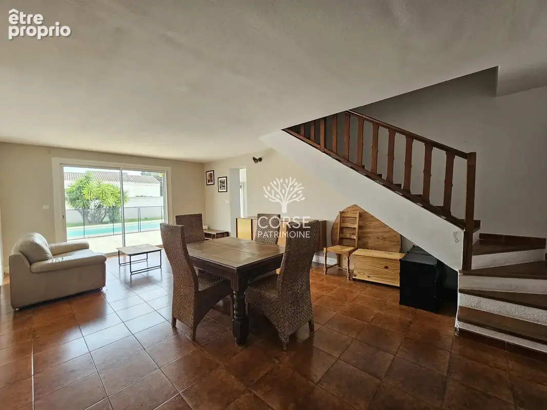 Villa T5 - 4 chambres- 156 m2 avec piscine - photo 5