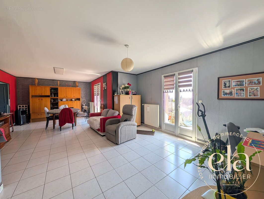 Maison 91 m² à Pouzauges  - photo 3