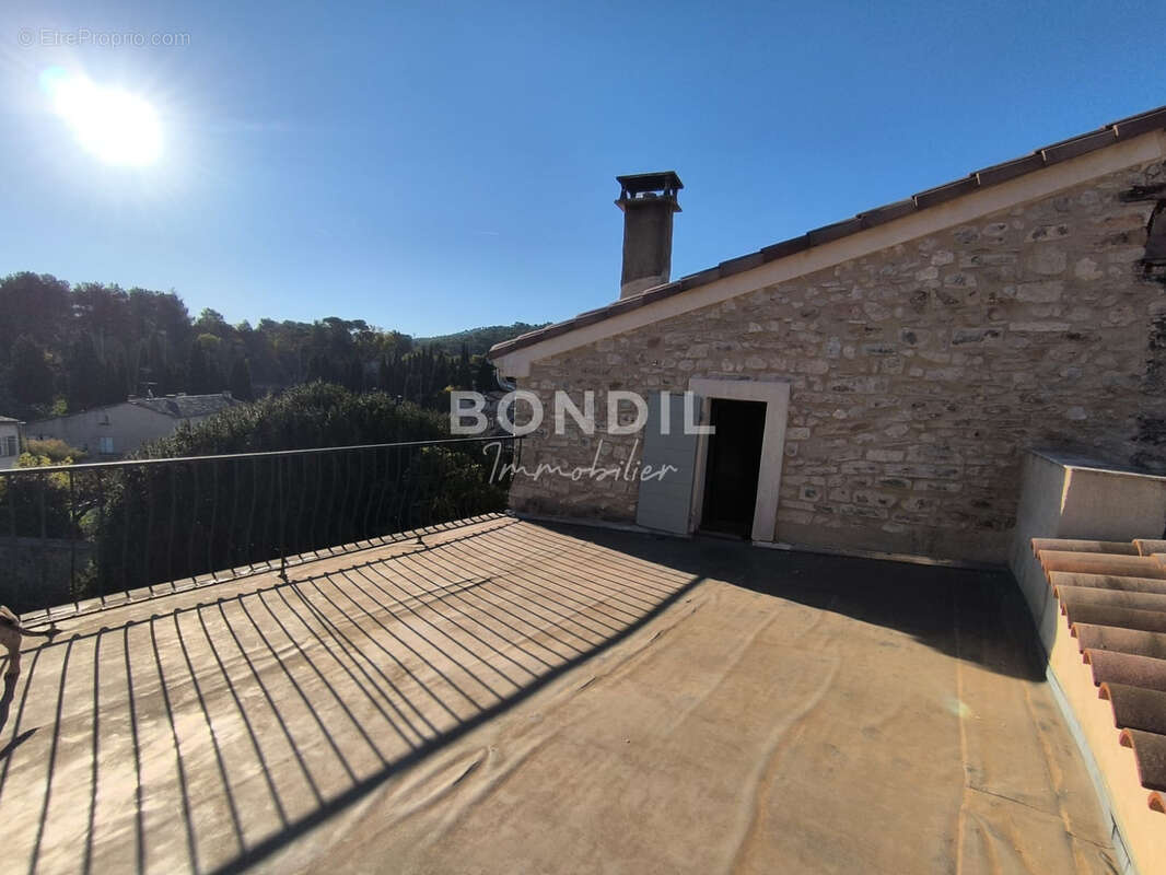 Maison à LA BASTIDE-DES-JOURDANS