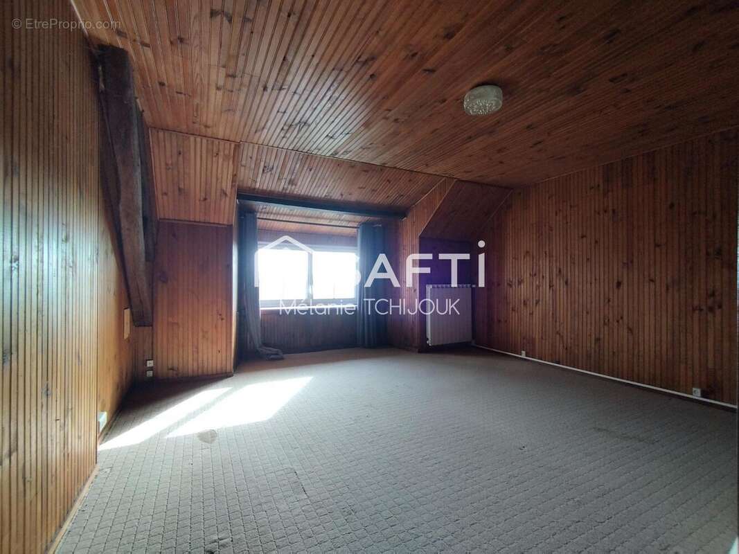 Maison 155 m² à Saint-Maurice-Sur-Aveyron  - photo 7