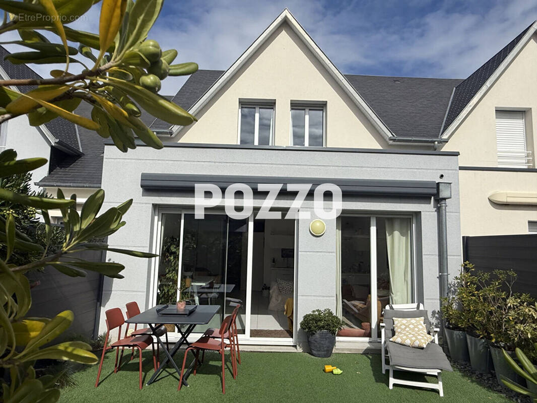 Maison à JULLOUVILLE