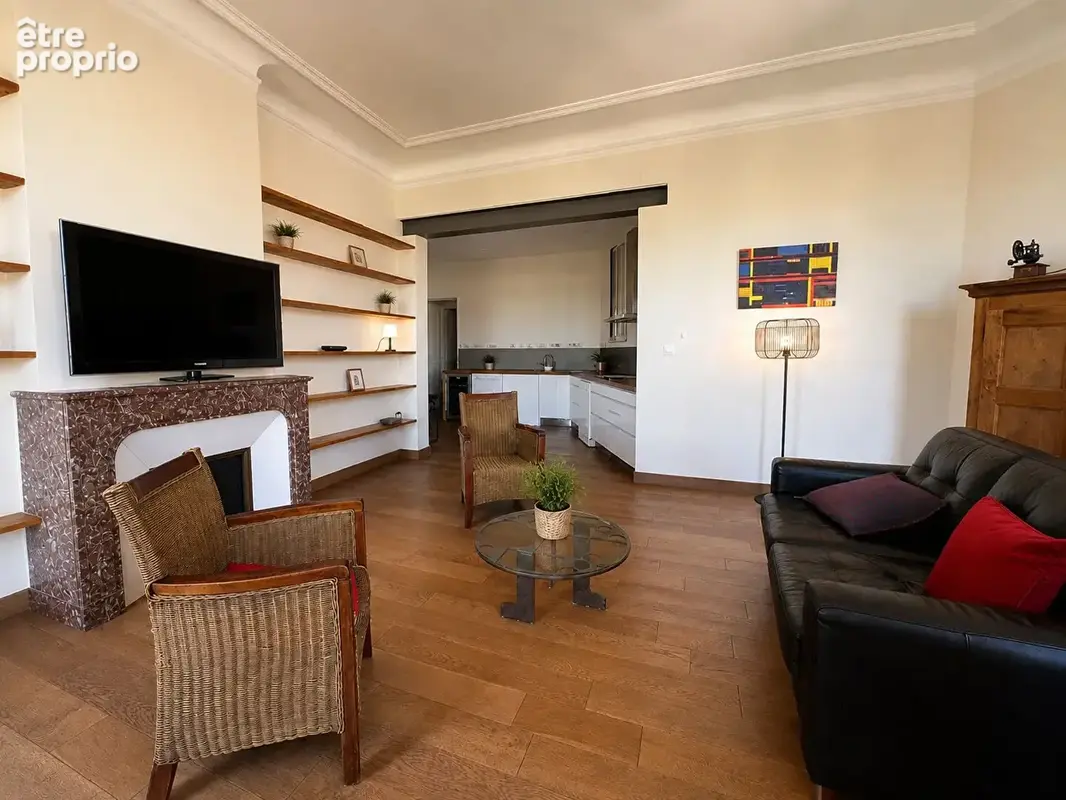 Marseille - Appartement de caractère entièrement rénové de 139 m²  Garage en SUS - photo 5