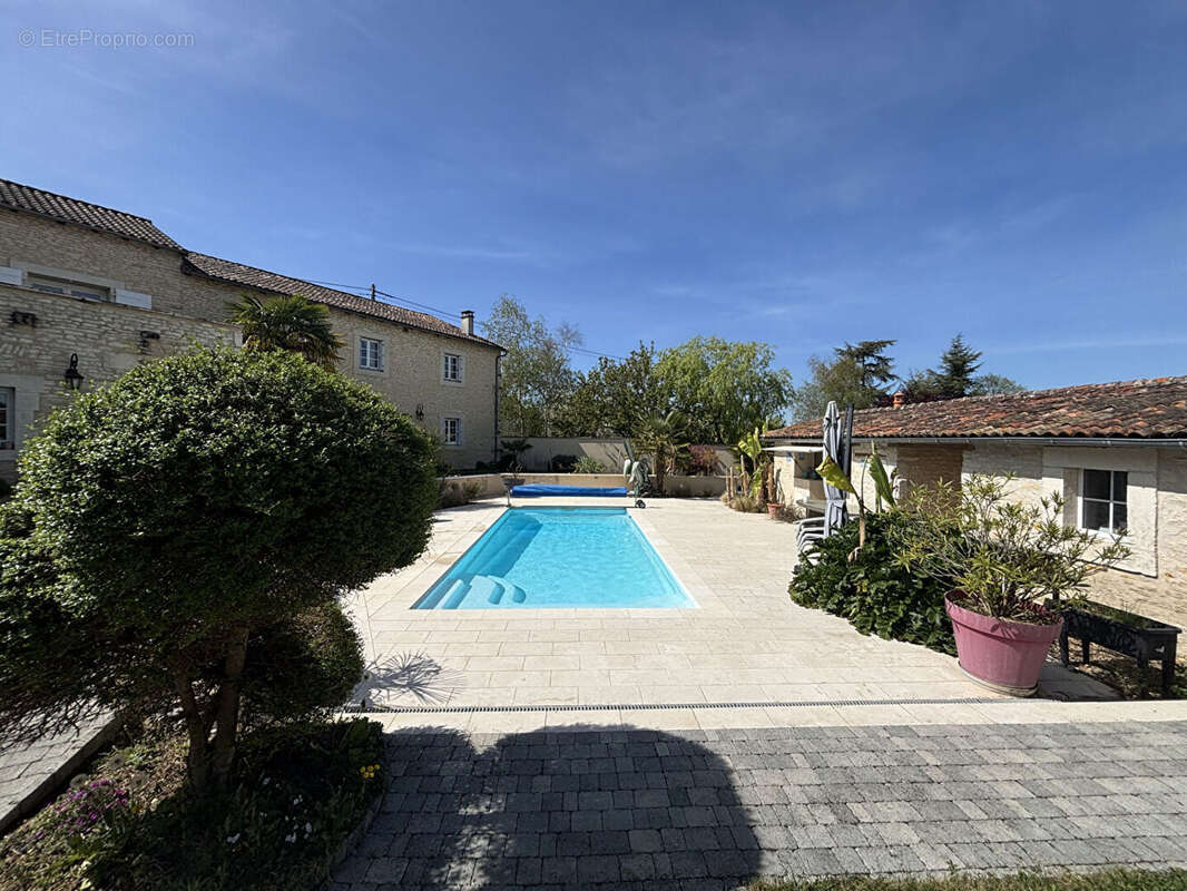 Maison à AVANTON