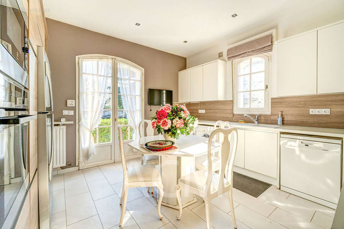 Maison à MAISONS-LAFFITTE