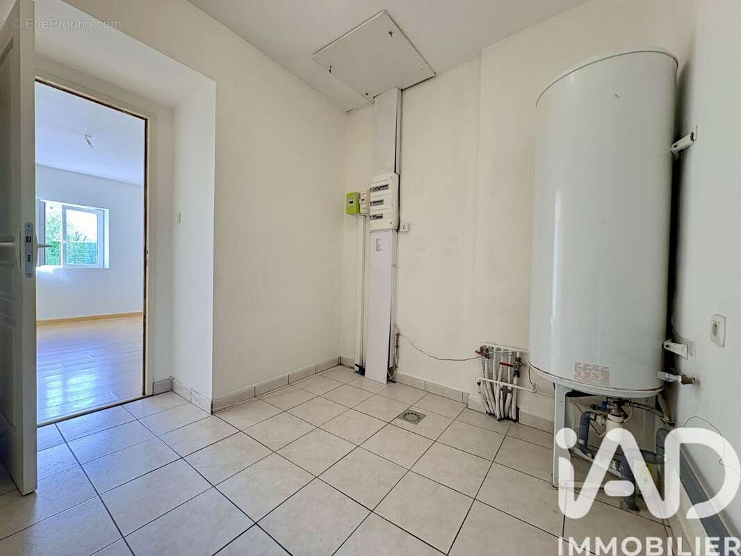 Maison 123 m² à Feusines  - photo 9