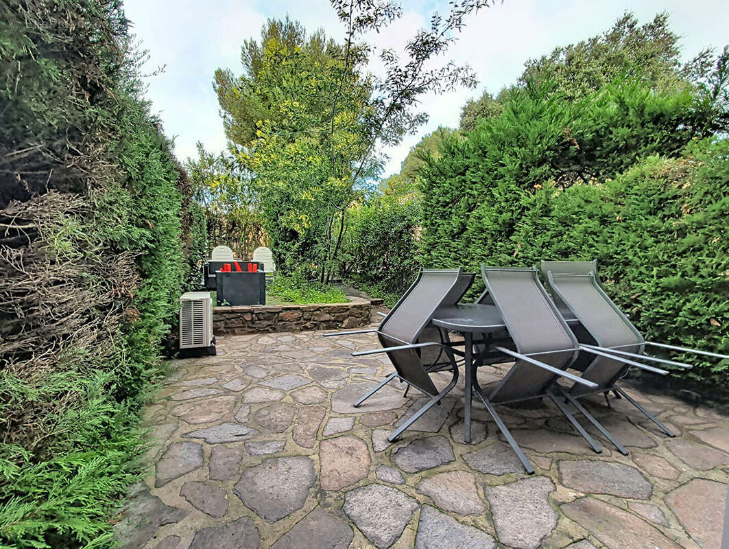 Appartement à BORMES-LES-MIMOSAS