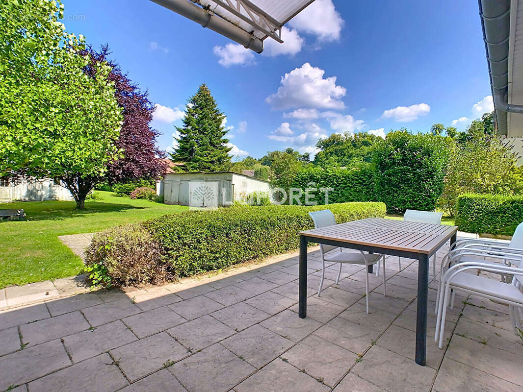 Maison à VIENNE-LE-CHATEAU