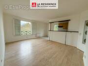 Appartement à LE MESNIL-SAINT-DENIS